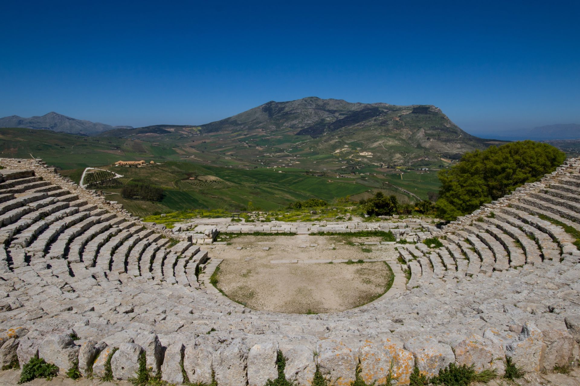 Teatro di Segesta -Teatri greci e romani della Sicilia Occidentale - Hotel sikania