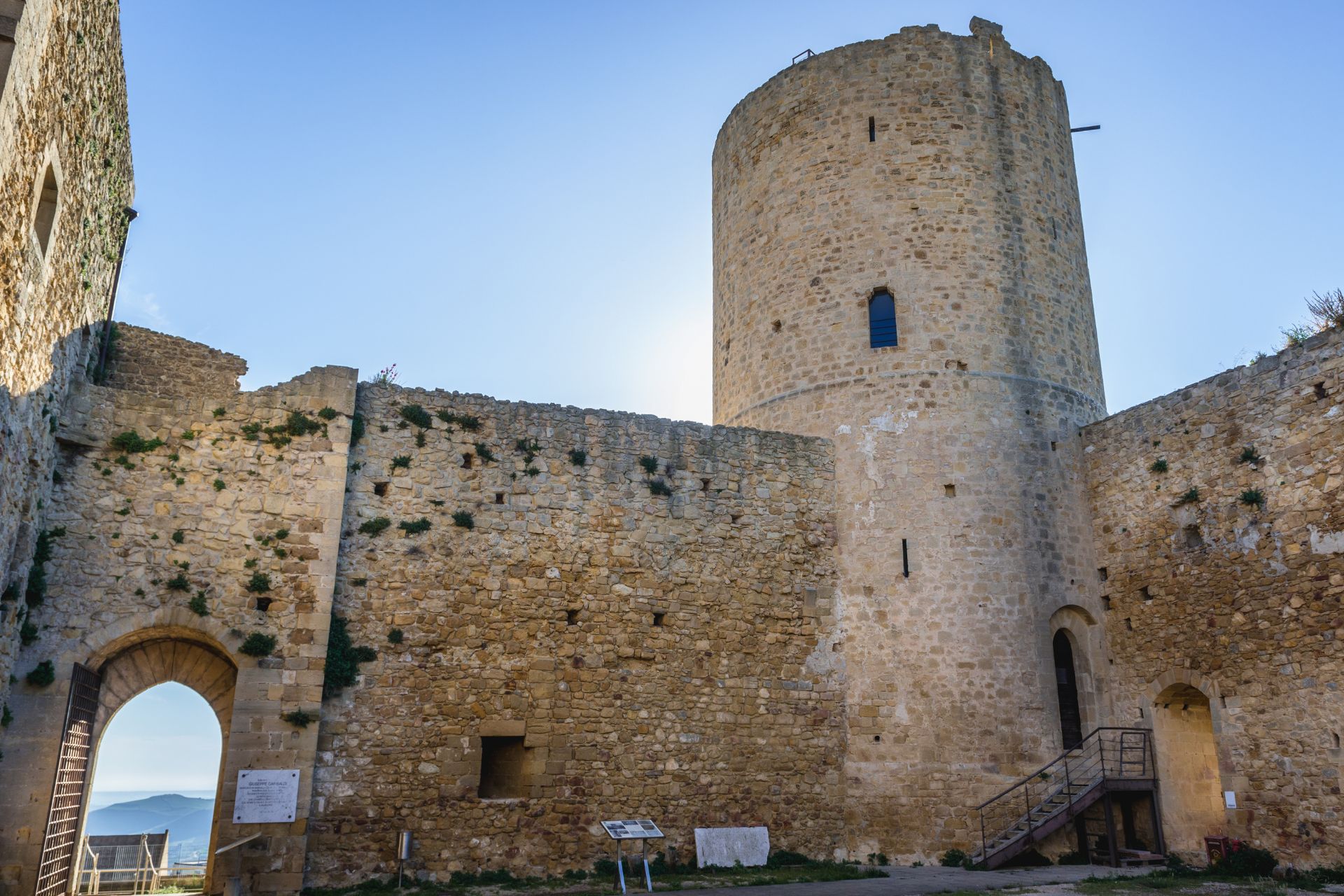 Castello di Salemi - Castelli normanni della Sicilia Occidentale - Hotel Sikania